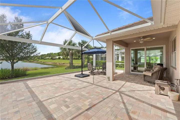 Large picture window in lanai