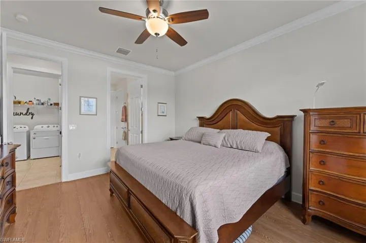 Door on right leads to en-suite bath, walk-in closet