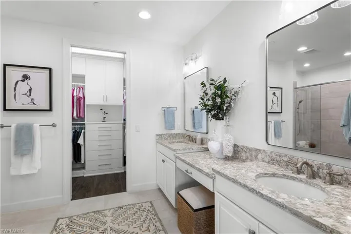 9657  Montelanico  LOOP, Naples, FL 34119