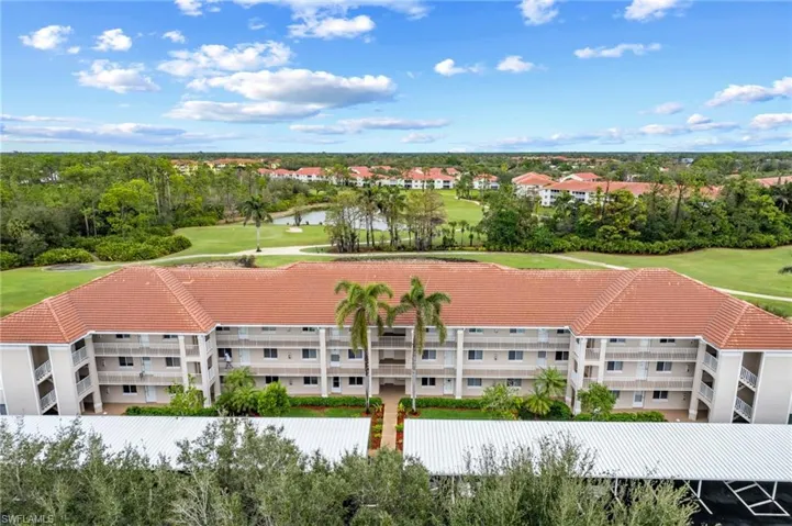 Birds eye view of property Front