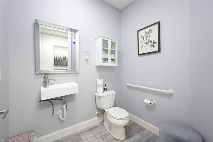 The patient's restrooms are very clean and inviting.