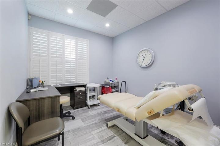 In this distinctive follow up procedural room you can offer many additional ancillary services.