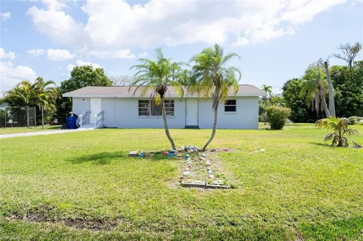4631  New Haven  DR, Fort Myers, FL 33908