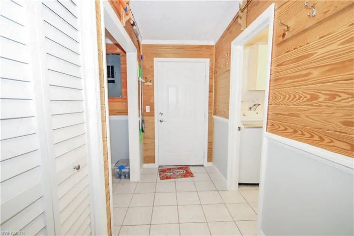 Hallway to bedroom and laundry room