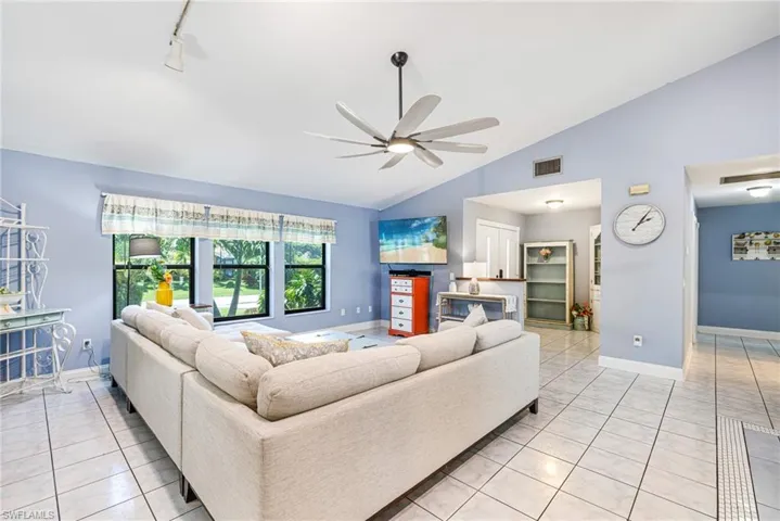 5033 Sw 22nd Pl, Cape Coral, Florida 33914