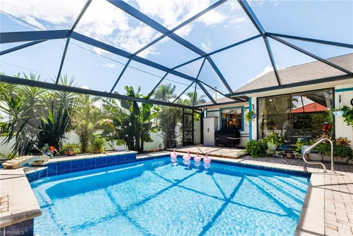5033 Sw 22nd Pl, Cape Coral, Florida 33914
