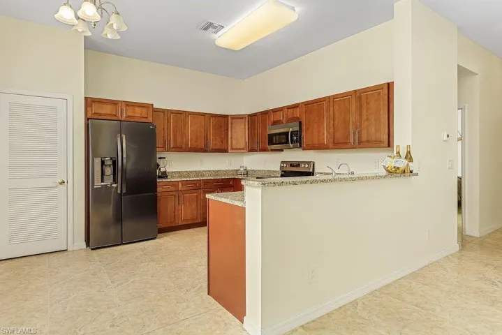 2557  Keystone Lake  DR, Cape Coral, FL 33909