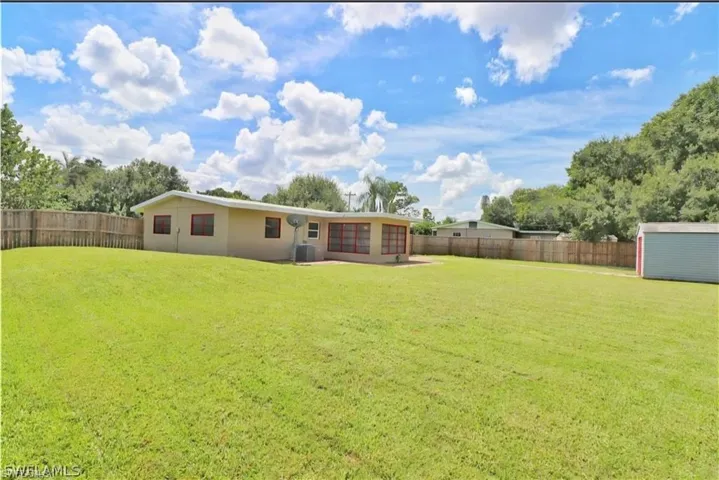 150 Brooks Rd, North Fort Myers, Florida 33917