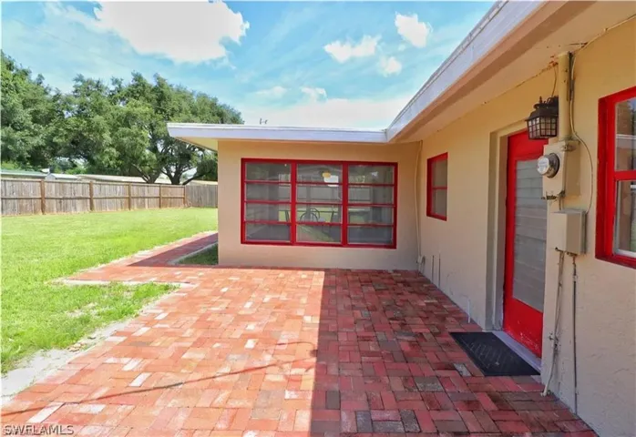 150 Brooks Rd, North Fort Myers, Florida 33917