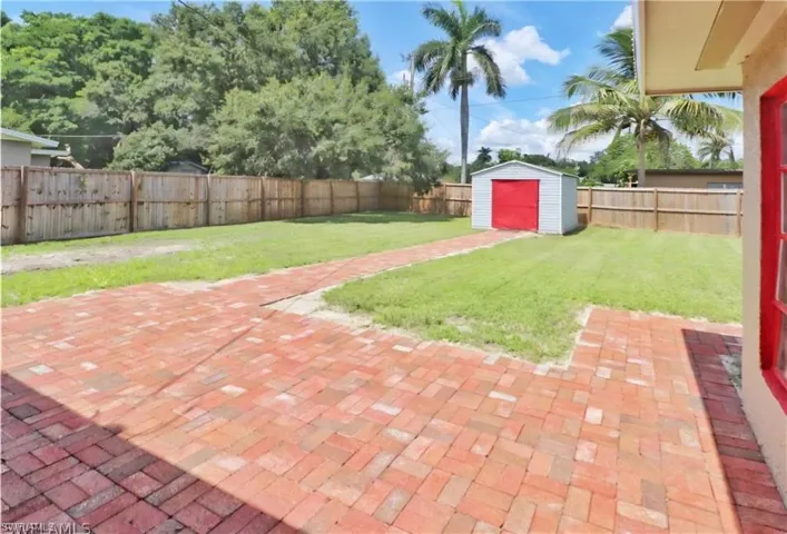 150 Brooks Rd, North Fort Myers, Florida 33917