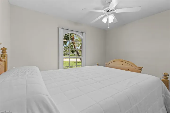 2586 SW 27th  ST, Cape Coral, FL 33914