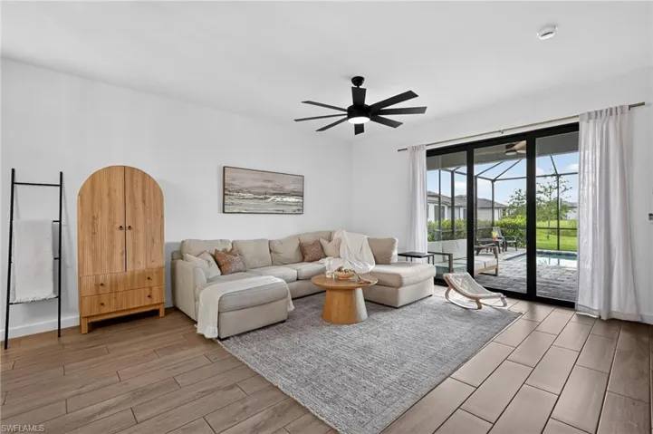 1385 Birdie Dr, Naples, Florida 34120
