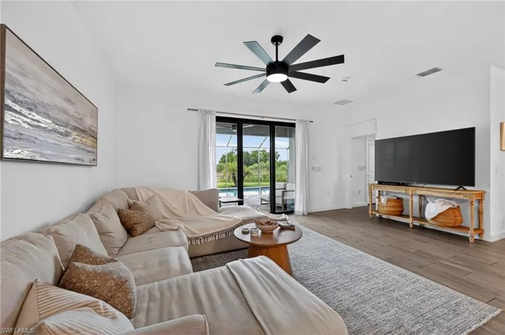 1385 Birdie Dr, Naples, Florida 34120