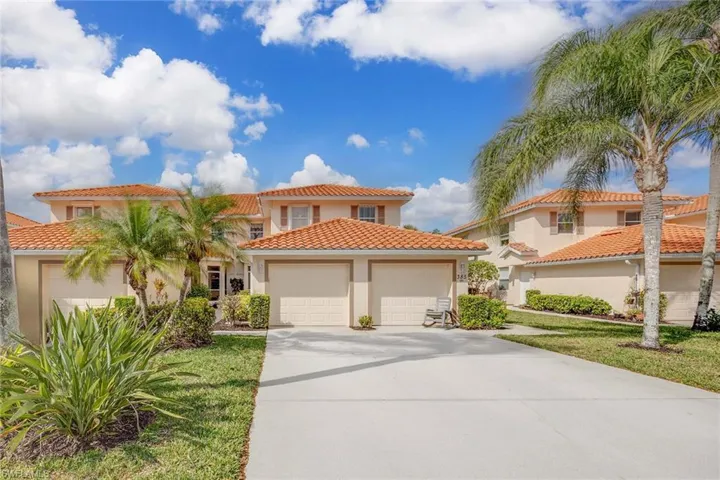 385 Robin Hood Cir # 102, Naples Fl 34104