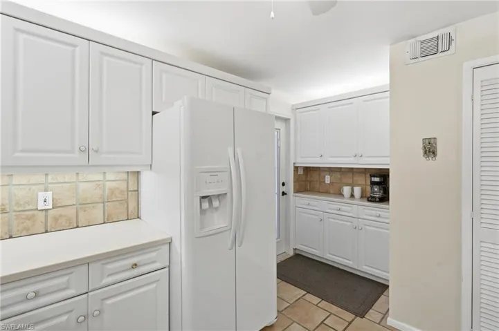 3951 Gulf Shore Blvd N 302, Naples, Florida 34103