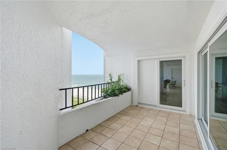 3951 Gulf Shore Blvd N 302, Naples, Florida 34103