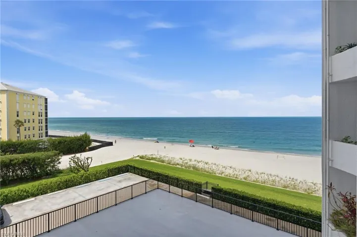 3951 Gulf Shore Blvd N 302, Naples, Florida 34103