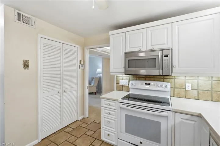 3951 Gulf Shore Blvd N 302, Naples, Florida 34103