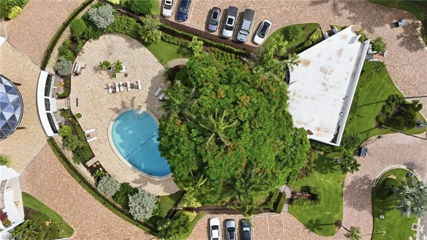 3951 Gulf Shore Blvd N 302, Naples, Florida 34103