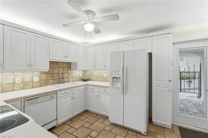 3951 Gulf Shore Blvd N 302, Naples, Florida 34103