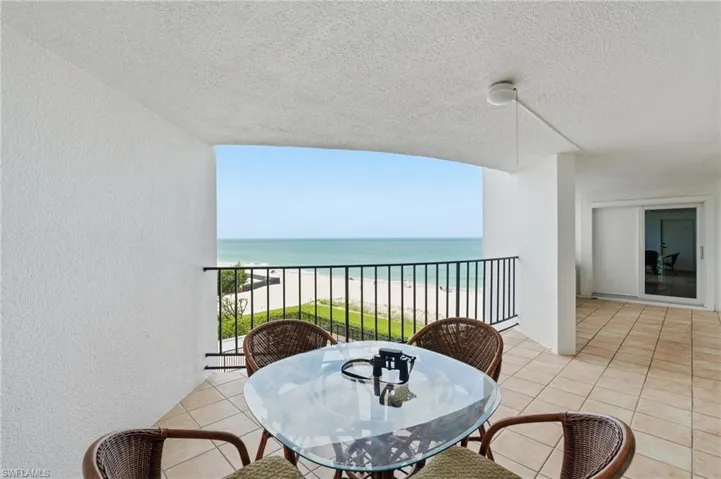 3951 Gulf Shore Blvd N 302, Naples, Florida 34103