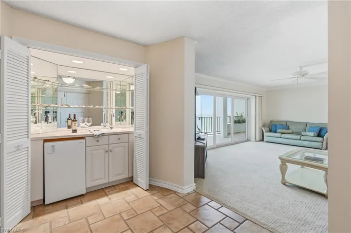 3951 Gulf Shore Blvd N 302, Naples, Florida 34103