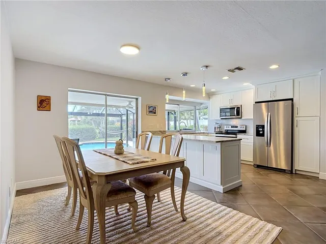 928 52nd St, Cape Coral, Florida 33914
