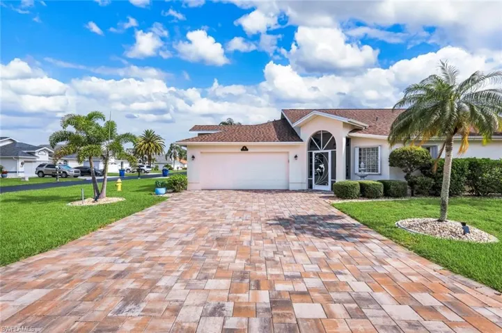 17740  Pineapple Palm  CT, North Fort Myers, FL 33917