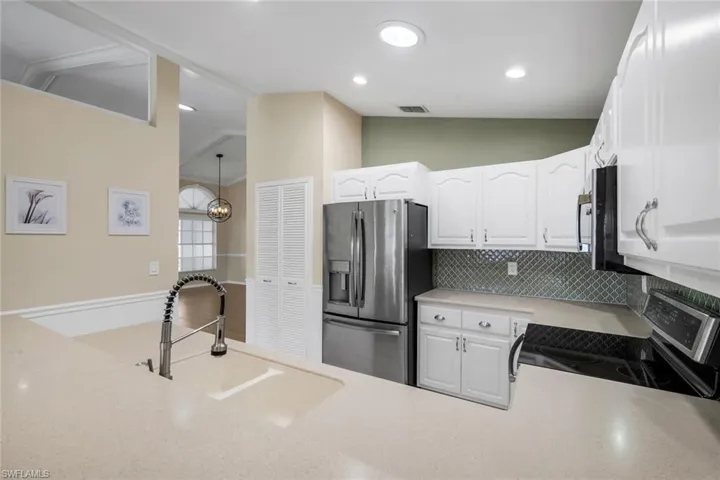 17740  Pineapple Palm  CT, North Fort Myers, FL 33917