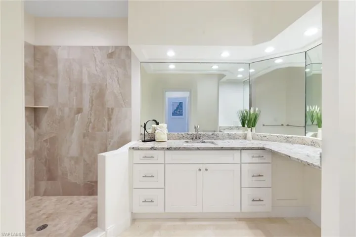 Stunning All Updated Guest Bathroom !!!