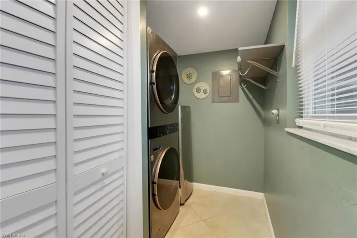 208 Cape Coral Pkwy E 107, Cape Coral, Florida 33904
