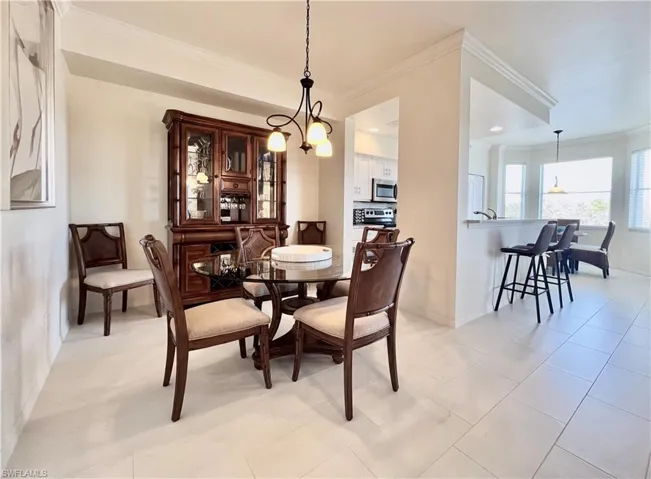 Dining room to living room
