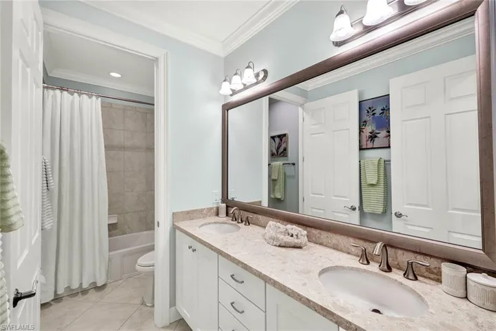 4560 Colony Villas Dr 1701, Bonita Springs, Florida 34134