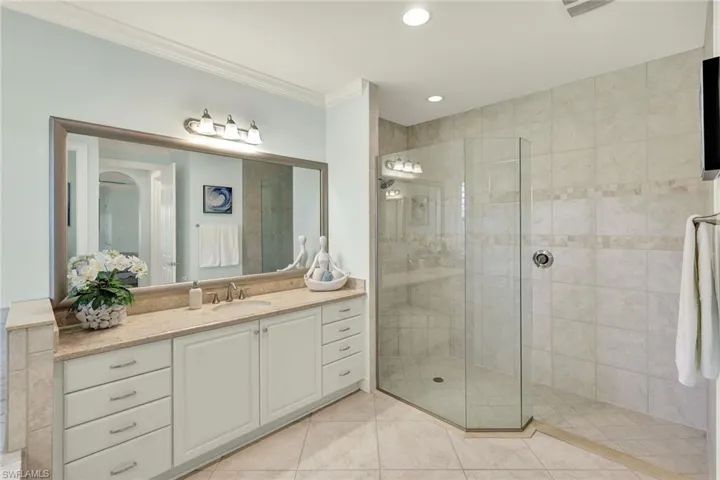 4560 Colony Villas Dr 1701, Bonita Springs, Florida 34134