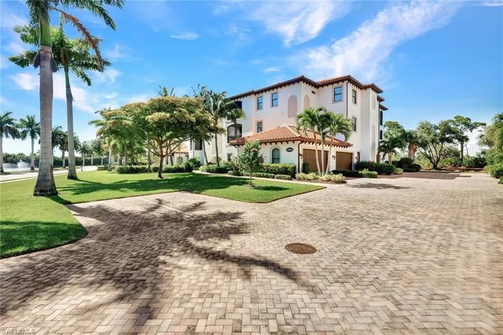 4560 Colony Villas Dr 1701, Bonita Springs, Florida 34134