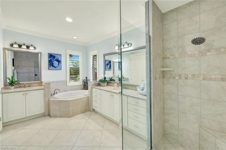 4560 Colony Villas Dr 1701, Bonita Springs, Florida 34134