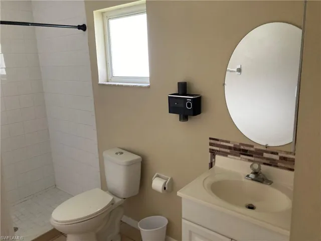 429 Se 24th Ave, Cape Coral, Florida 33990