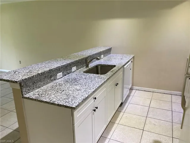 429 Se 24th Ave, Cape Coral, Florida 33990