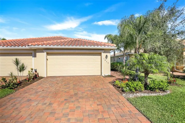 1839  Alameda  DR, Naples, FL 34120