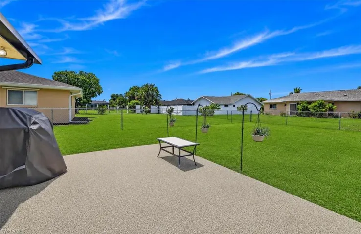3937 Se 9th Ct, Cape Coral, Florida 33904