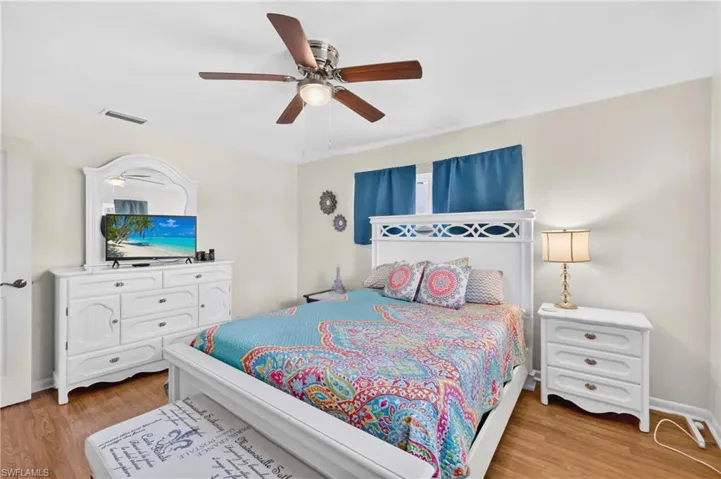 3937 Se 9th Ct, Cape Coral, Florida 33904