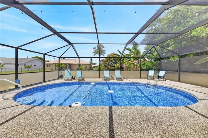 3937 Se 9th Ct, Cape Coral, Florida 33904