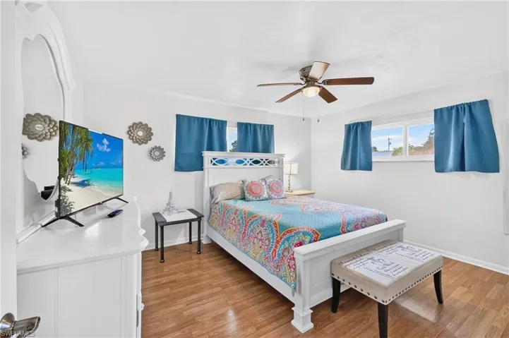 3937 Se 9th Ct, Cape Coral, Florida 33904