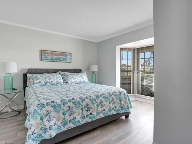 657 93rd Ave N 2, Naples, Florida 34108
