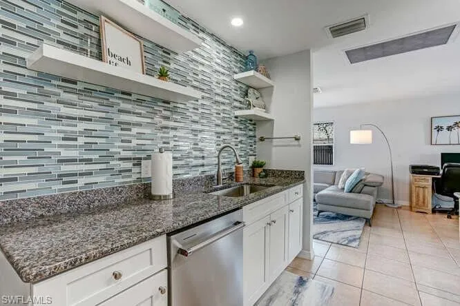 657 93rd Ave N 2, Naples, Florida 34108