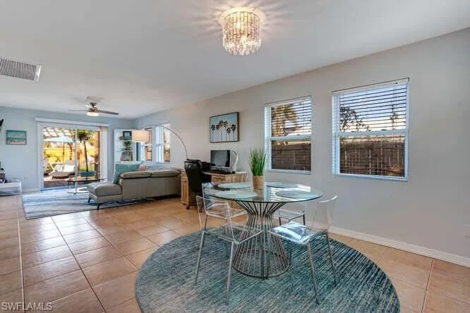 657 93rd Ave N 2, Naples, Florida 34108