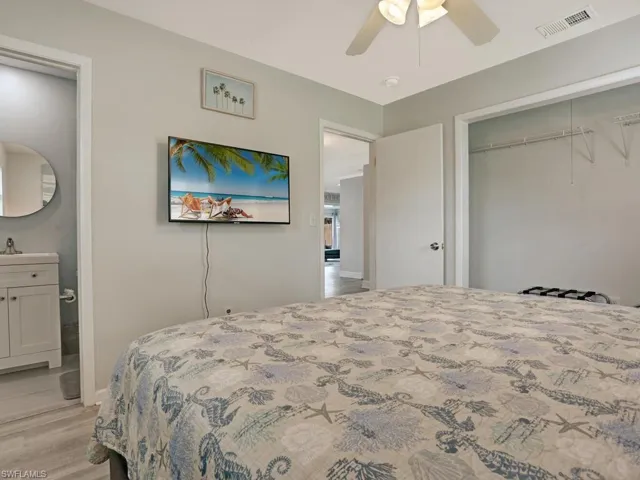 657 93rd Ave N 2, Naples, Florida 34108