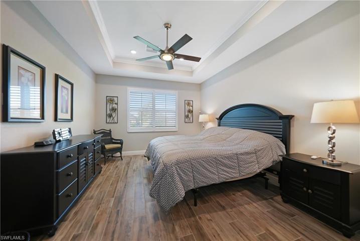 OWNERS SUITE WIH TRAY CEILING