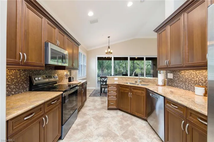 6657 Alden Woods Cir 201, Naples, Florida 34113