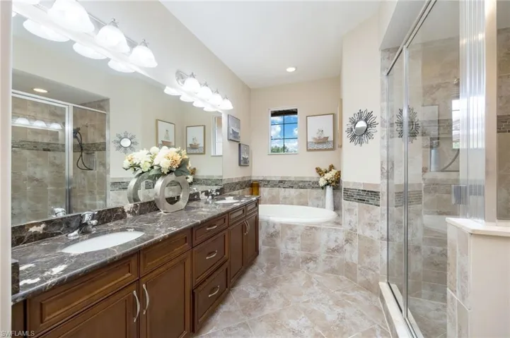 6657 Alden Woods Cir 201, Naples, Florida 34113